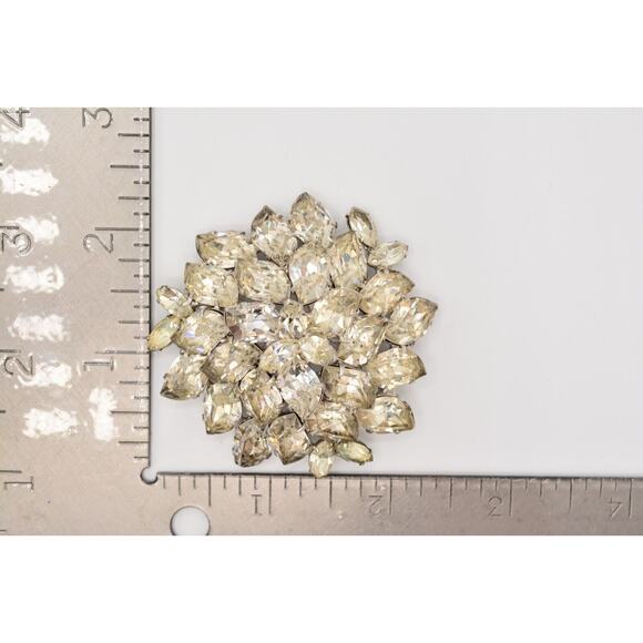 Vintage Crystal Flower Pin Brooch Rhinestone Baguette Large Silver Shiny Bin5A - Picture 12 of 12